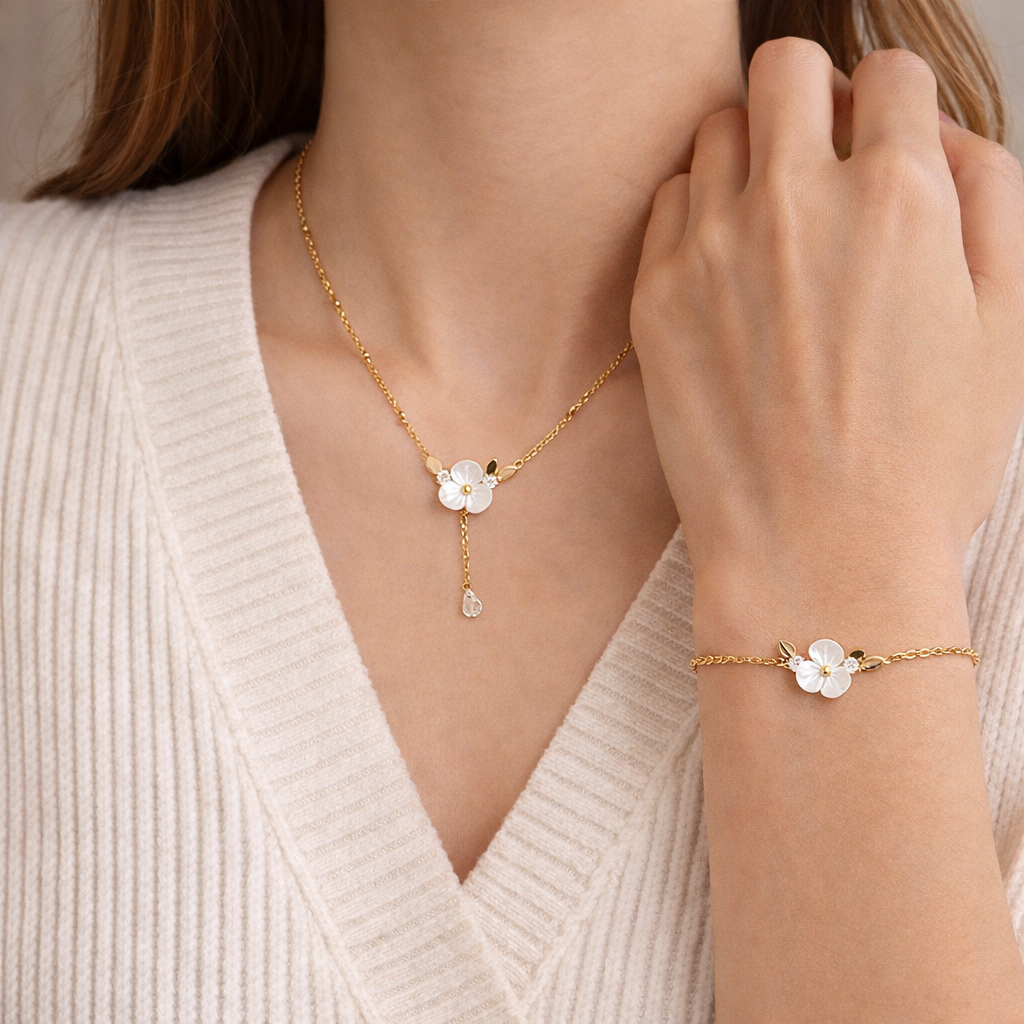 GP15 - Elegant Blossom Necklace & Bracelet