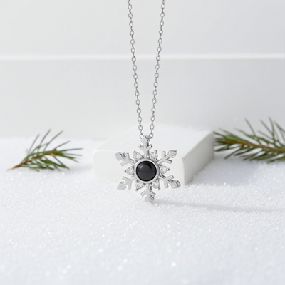 PX50 - Snowflake Projection Necklace – Eternal Moments in Every Flake