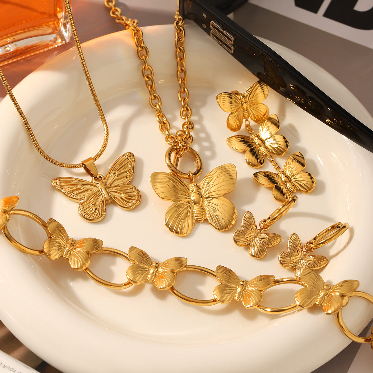 CC08 - Butterfly Charm Jewelry Set – Grace in Every Detail