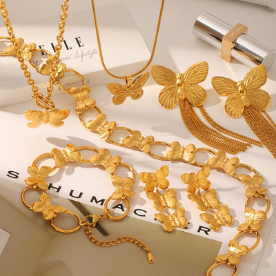 CC08 - Butterfly Charm Jewelry Set – Grace in Every Detail