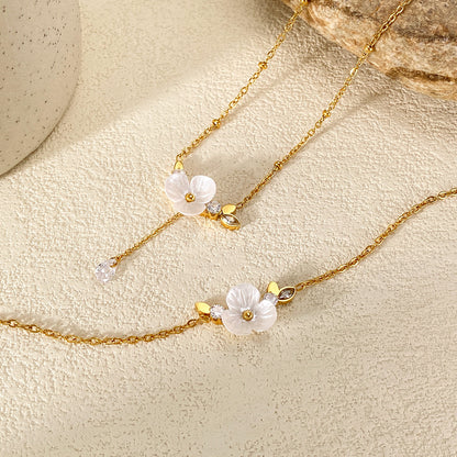 GP15 🌸 Elegant Blossom Necklace & Bracelet