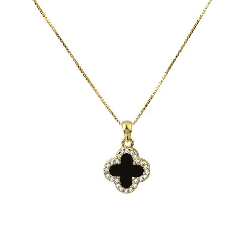 GP44 🍀 Dual-Sided Clover Pendant Necklace – Timeless Elegance, Double the Charm