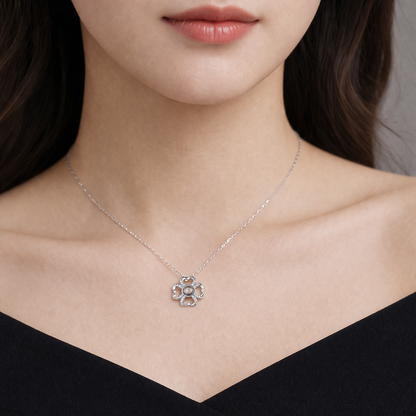 PX18 - Lucky Clover Hidden Photo Projection Necklace – Silver