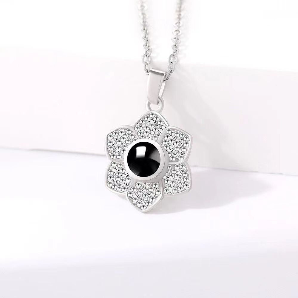 PX31 Blooming Memory Projection Necklace – Eternal Flower Design