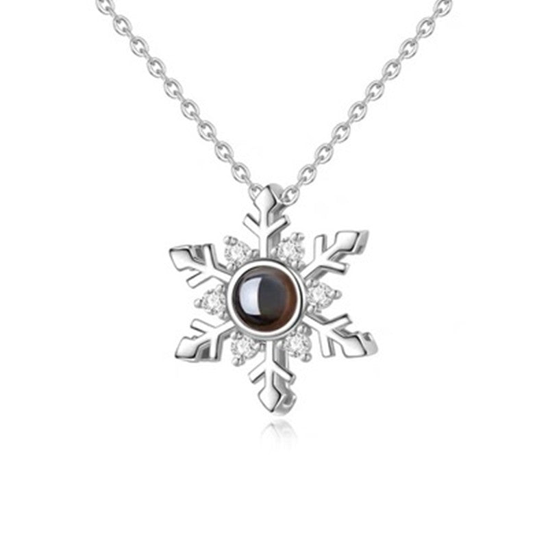 PX50 💌 Snowflake Projection Necklace – Eternal Moments in Every Flake
