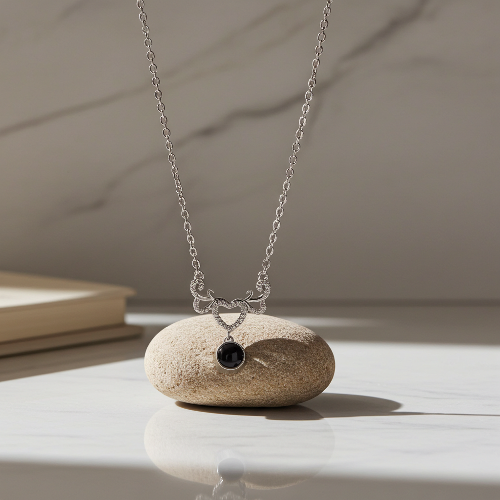 PX38 - Antler Heart Projection Necklace – A Symbol of Eternal Bond