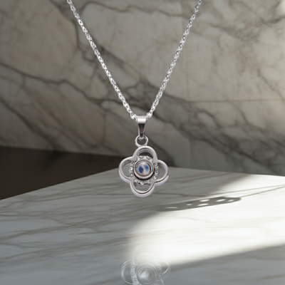 PX79 - Flower Photo Projection Necklace – A Blooming Memory Close to Your Heart