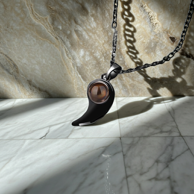 PX22 - Yin-Yang Heart (Set) Hidden Photo Necklace – Black & White