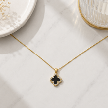 GP44 Dual-Sided Clover Pendant Necklace